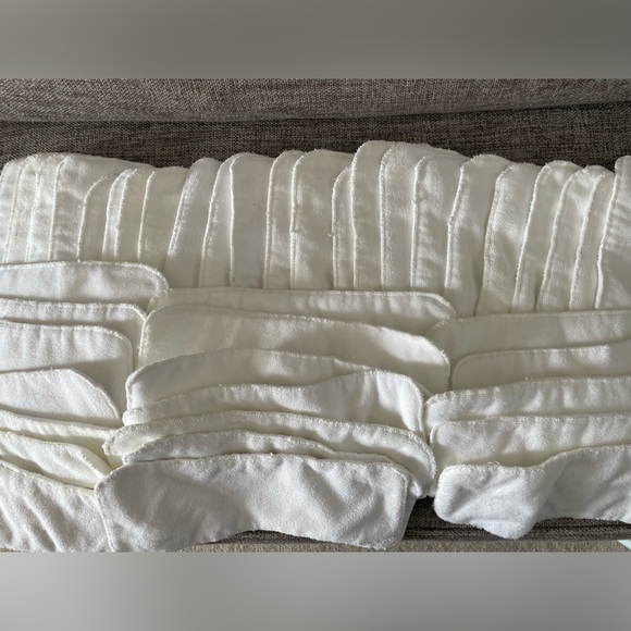 Cloth diapers for infants and toddlers. - Picture 2 of 6